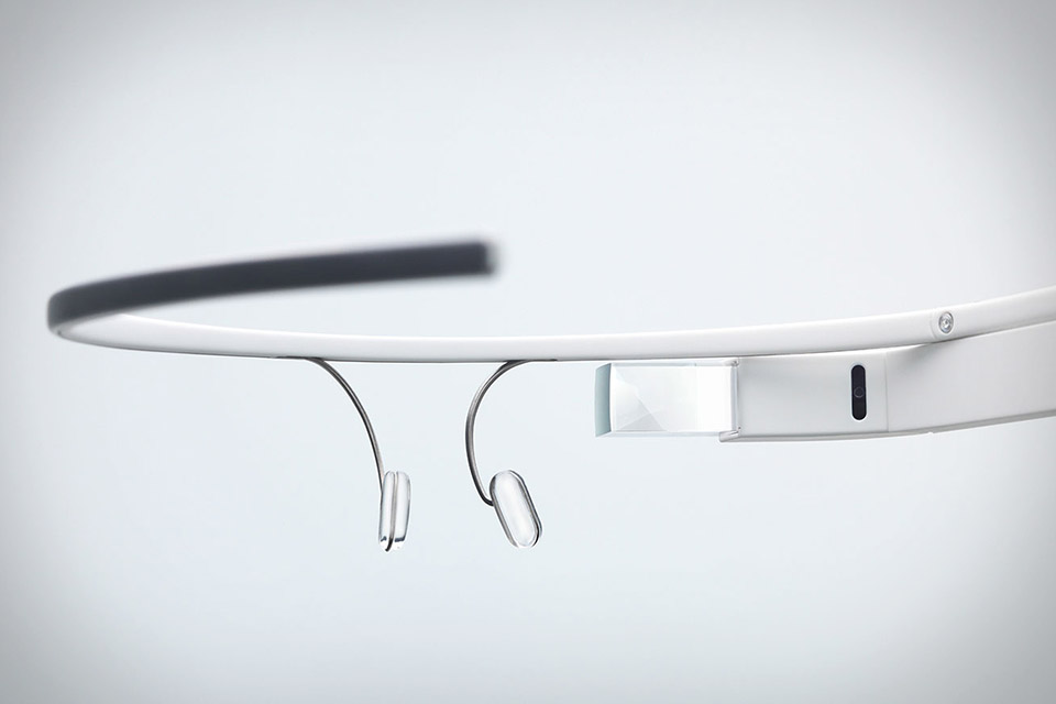 White Google Glass -- internet marketing company